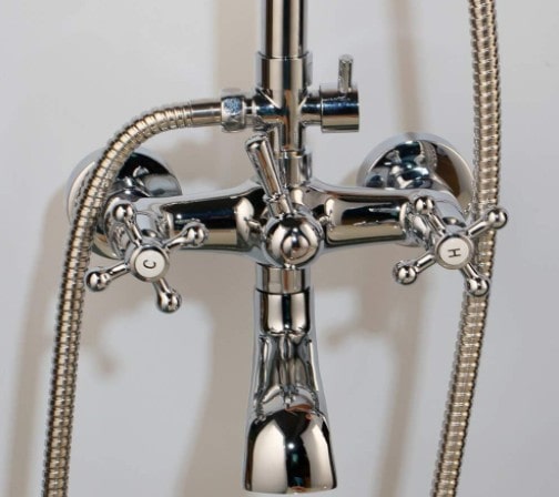 hot/cold faucet direction